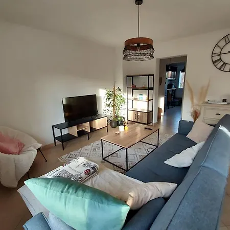 Bright And Spacious Hyeres